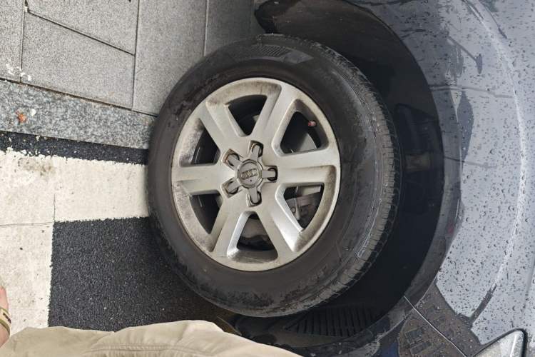 Used Audi Q7 2015 35 TFSI Ambition Edition Right Front Wheel Hub