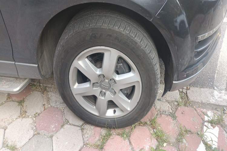 Used Audi Q7 2015 35 TFSI Ambition Edition Right Front Wheel Hub