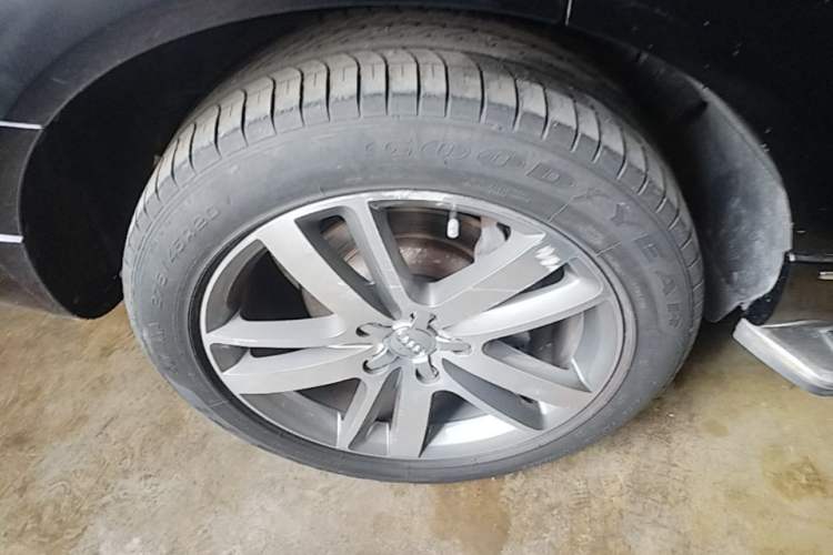 Used Audi Q7 2015 35 TFSI Ambition Edition Right Rear Wheel Hub