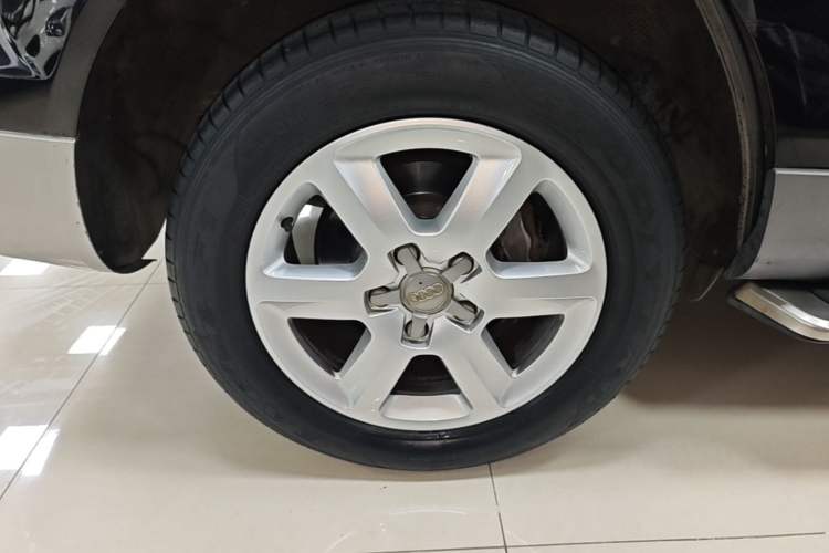 Used Audi Q7 2015 35 TFSI Ambition Edition Right Rear Wheel Hub