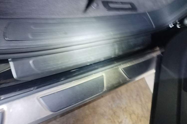 Used Audi Q7 2015 35 TFSI Ambition Edition Right Side Sill