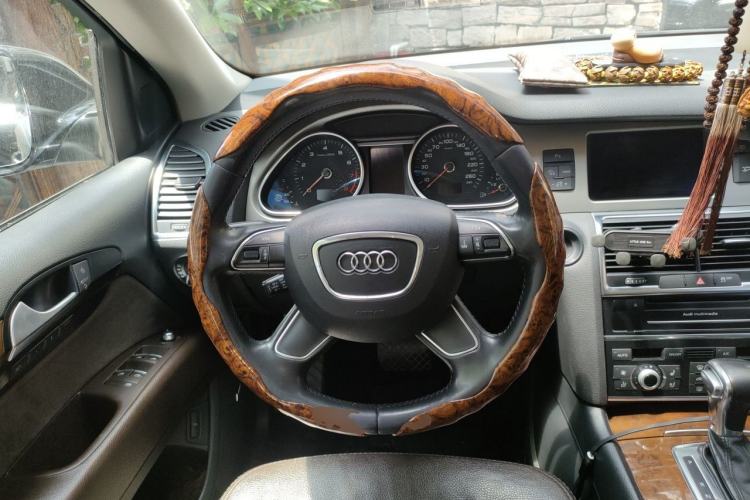 Used Audi Q7 2015 40 TFSI Collector's Edition Steering Wheel