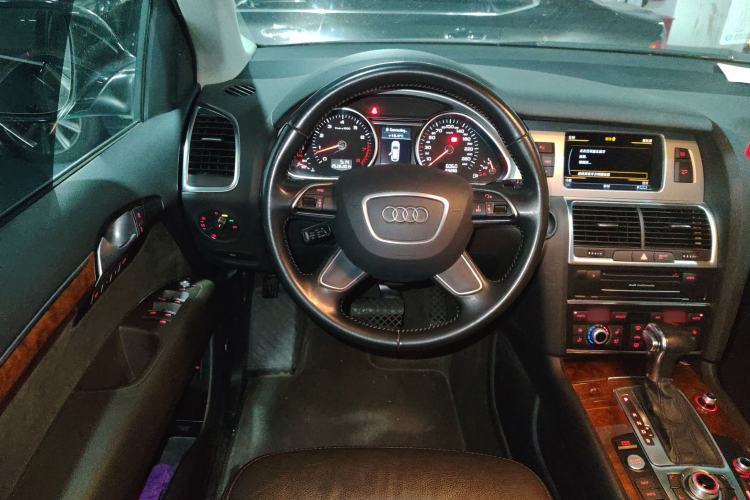 Used Audi Q7 2015 35 TFSI Sport Edition Steering Wheel