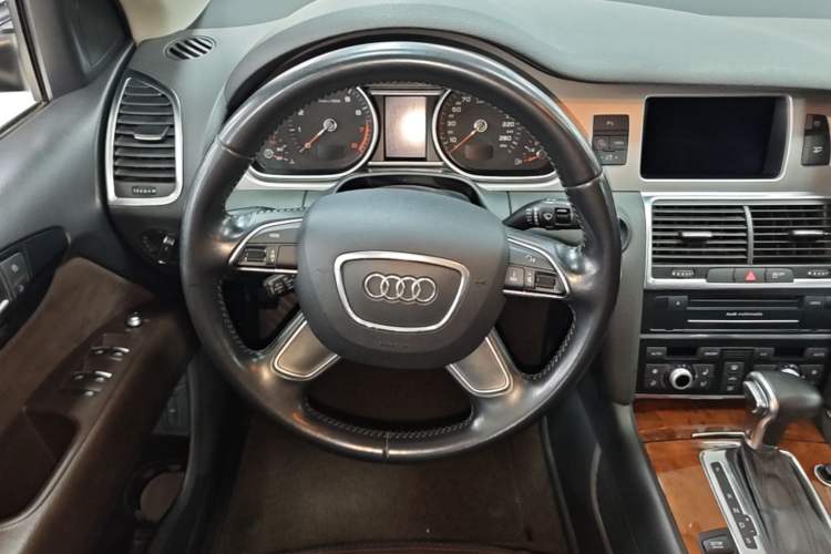 Used Audi Q7 2015 35 TFSI Ambition Edition Steering Wheel