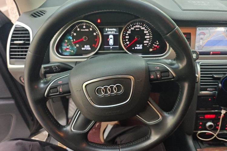 Used Audi Q7 2015 35 TFSI Ambition Edition Steering Wheel