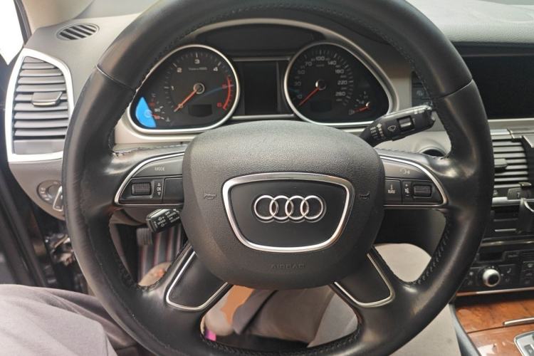Used Audi Q7 2015 35 TDI Excellence Edition Steering Wheel