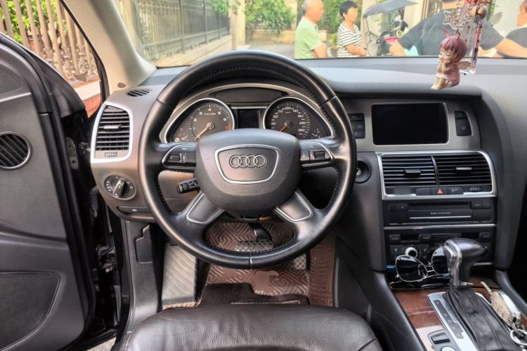 Used Audi Q7 2015 35 TFSI Ambition Edition Steering Wheel