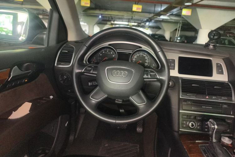 Used Audi Q7 2015 35 TFSI Ambition Edition Steering Wheel