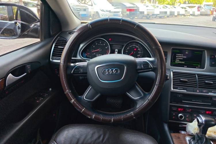 Used Audi Q7 2015 35 TFSI Ambition Edition Steering Wheel