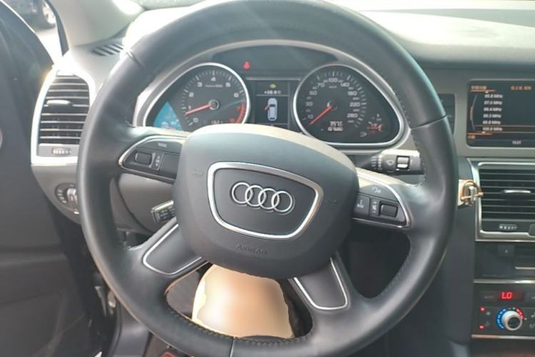 Used Audi Q7 2015 35 TFSI Ambition Edition Steering Wheel