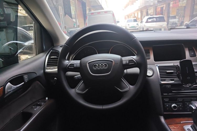 Used Audi Q7 2015 35 TFSI Ambition Edition Steering Wheel