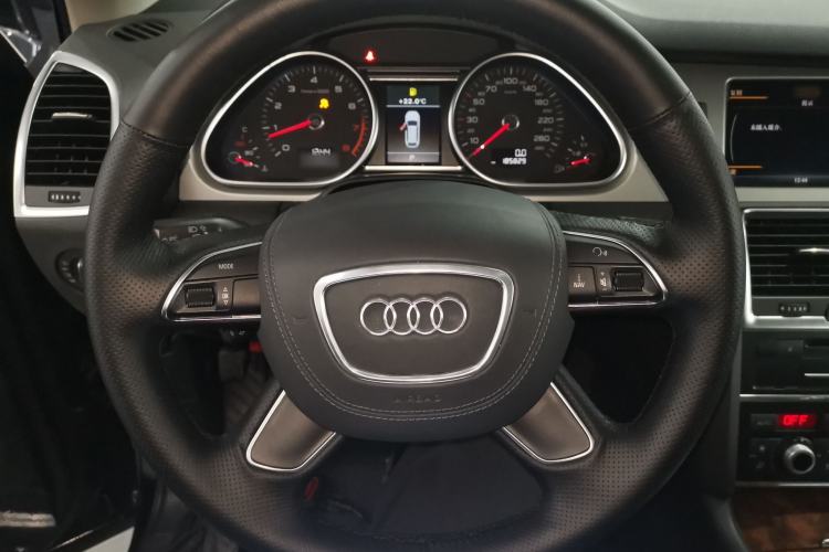 Used Audi Q7 2015 35 TFSI Ambition Edition Steering Wheel