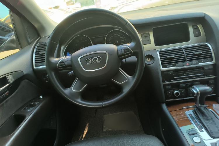 Used Audi Q7 2015 35 TFSI Ambition Edition Steering Wheel