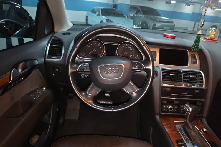 Used Audi Q7 2015 40 TFSI Collector's Edition Steering Wheel