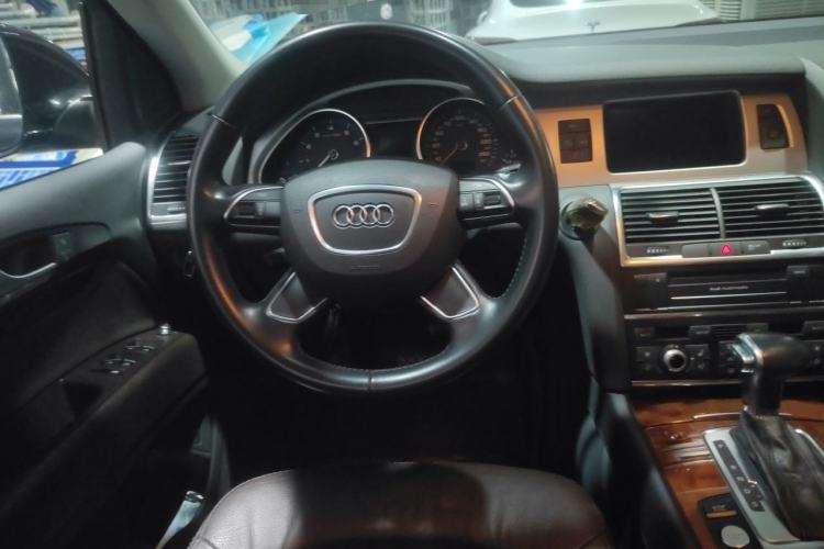 Used Audi Q7 2015 35 TFSI Ambition Edition Steering Wheel