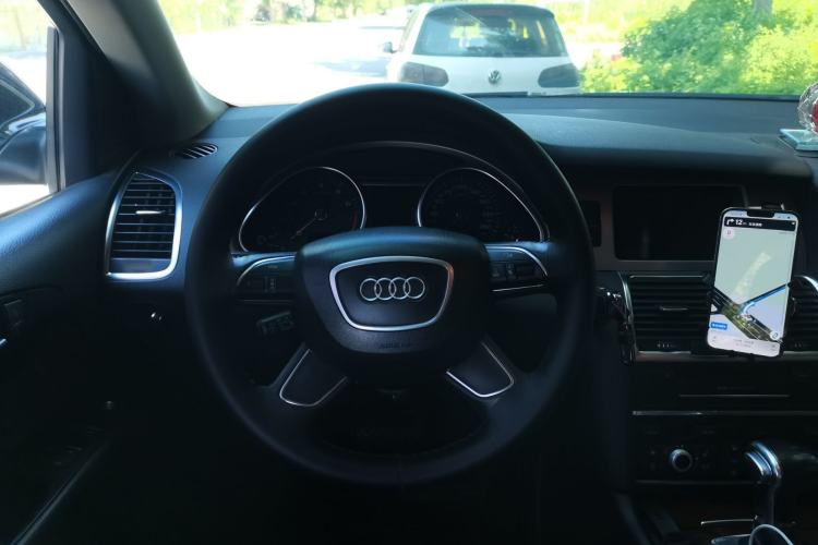 Used Audi Q7 2015 35 TFSI Ambition Edition Steering Wheel