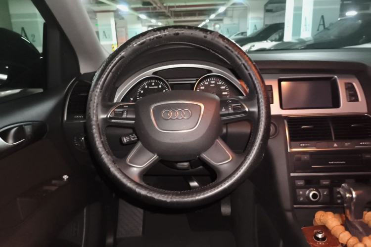 Used Audi Q7 2015 35 TFSI Ambition Edition Steering Wheel