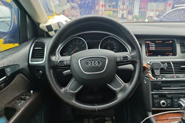 Used Audi Q7 2015 35 TFSI Ambition Edition Steering Wheel
