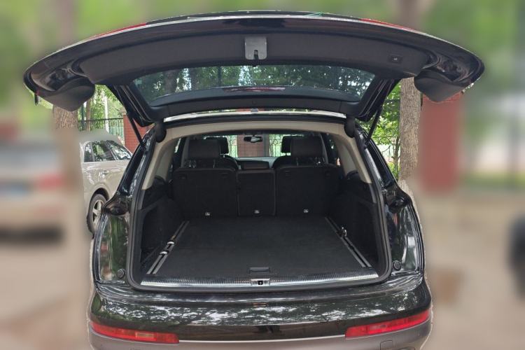 Used Audi Q7 2015 35 TFSI Ambition Edition Trunk
