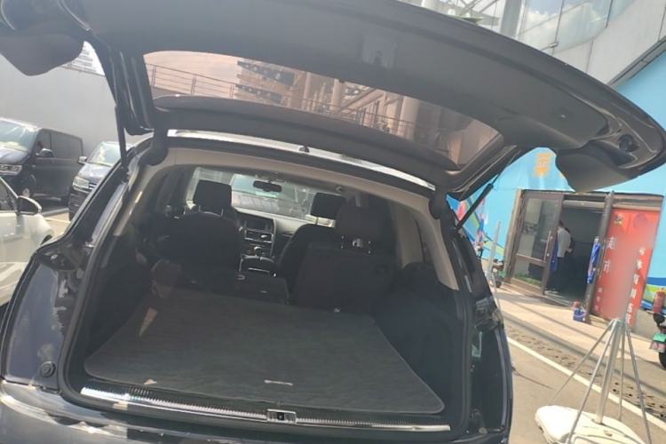 Used Audi Q7 2015 35 TFSI Ambition Edition Trunk