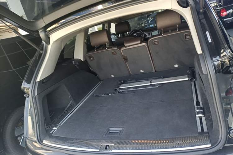 Used Audi Q7 2015 35 TFSI Ambition Edition Trunk