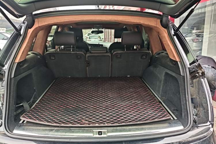Used Audi Q7 2015 35 TFSI Ambition Edition Trunk