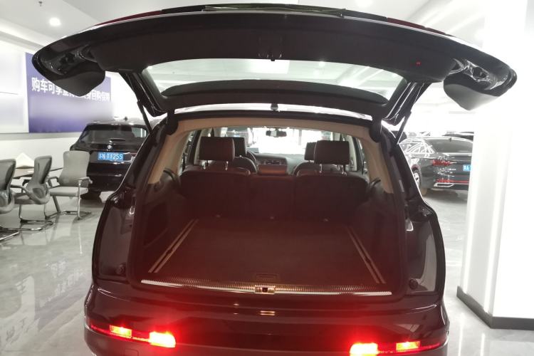 Used Audi Q7 2015 35 TFSI Ambition Edition Trunk
