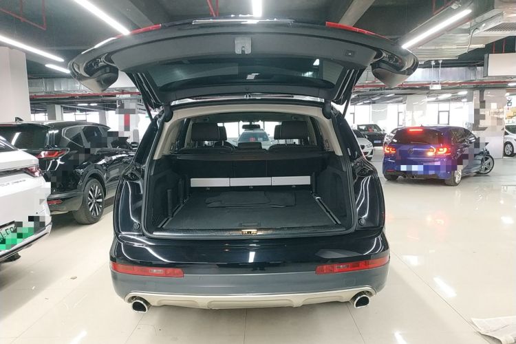 Used Audi Q7 2015 40 TFSI Collector's Edition Trunk