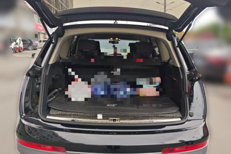 Used Audi Q7 2015 35 TFSI Ambition Edition Trunk