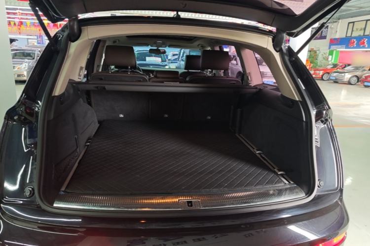 Used Audi Q7 2015 35 TFSI Sport Edition Trunk