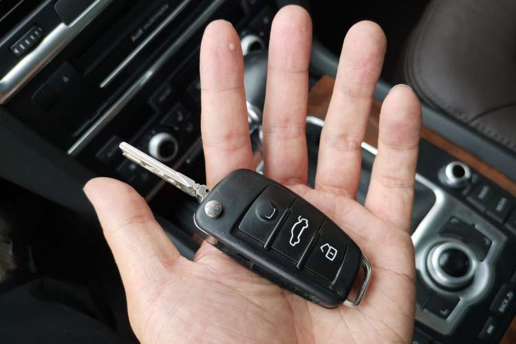 Used Audi Q7 2015 35 TFSI Ambition Edition Vehicle Key