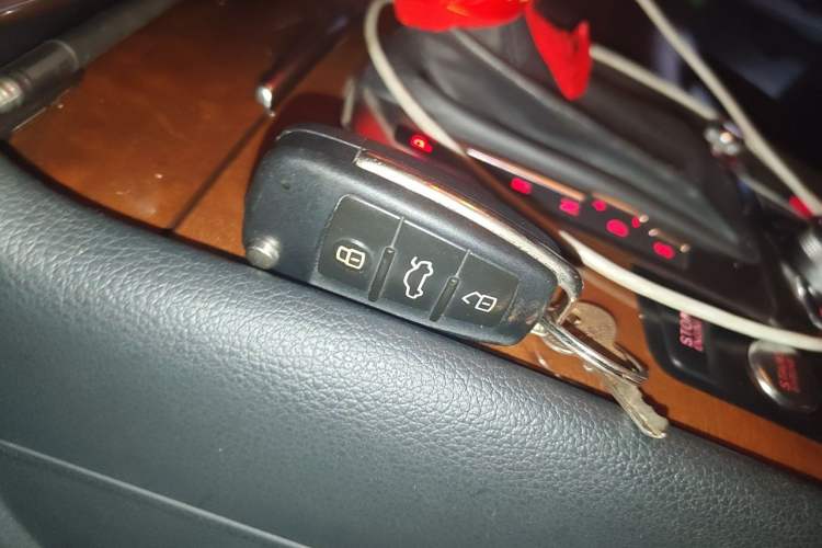 Used Audi Q7 2015 35 TFSI Ambition Edition Vehicle Key