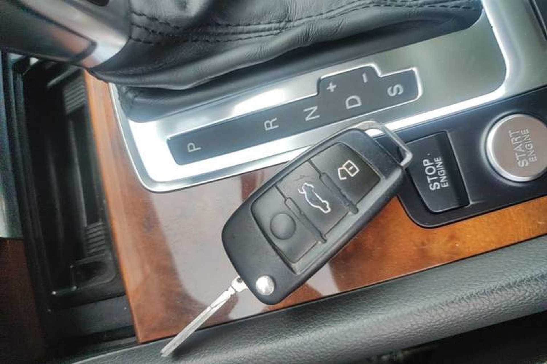 Used Audi Q7 2015 40 TFSI Collector's Edition Vehicle Key