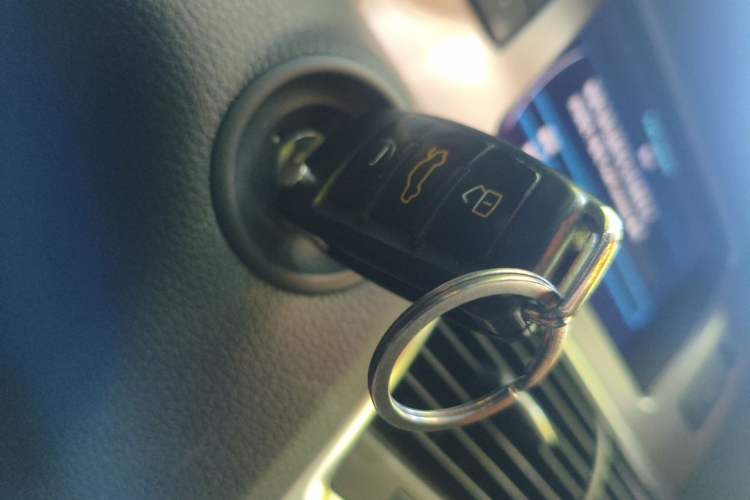 Used Audi Q7 2015 40 TFSI Collector's Edition Vehicle Key