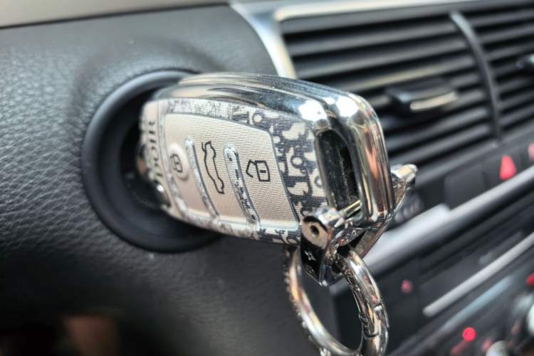 Used Audi Q7 2015 35 TFSI Ambition Edition Vehicle Key