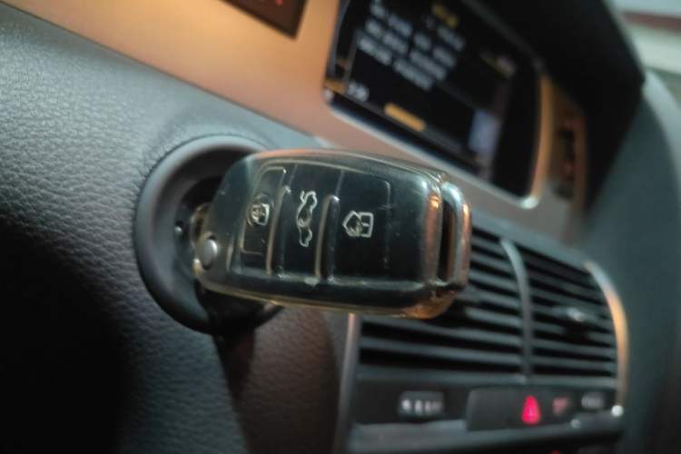 Used Audi Q7 2015 35 TFSI Ambition Edition Vehicle Key