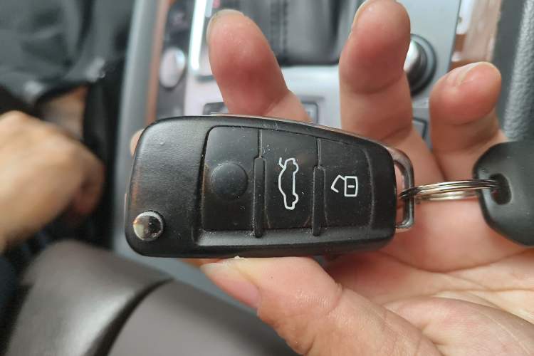 Used Audi Q7 2015 35 TDI Excellence Edition Vehicle Key