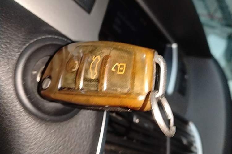 Used Audi Q7 2015 35 TFSI Sport Edition Vehicle Key
