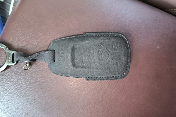 Used Audi Q7  Vehicle Key