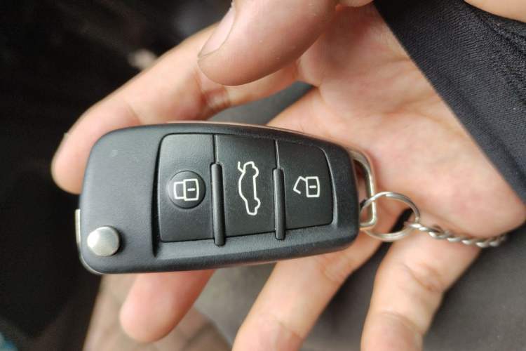 Used Audi Q7 2015 35 TFSI Ambition Edition Vehicle Key