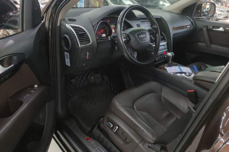 Used Audi Q7 2015 35 TFSI Ambition Edition Driver Seat