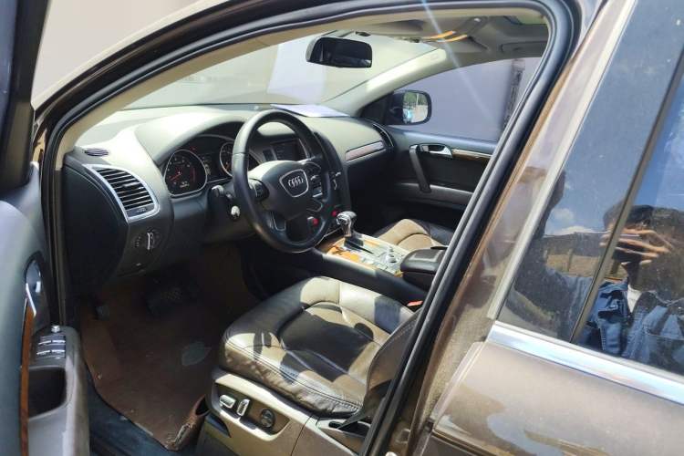 Used Audi Q7 2015 35 TFSI Sport Edition Driver Seat