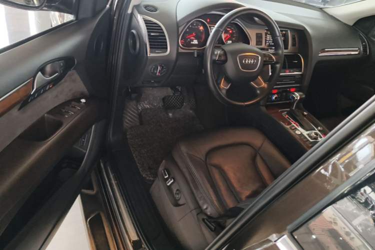 Used Audi Q7 2015 35 TFSI Ambition Edition Driver Seat