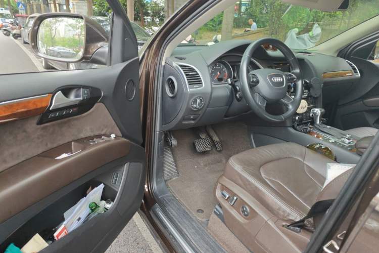 Used Audi Q7 2015 35 TFSI Ambition Edition Driver Seat