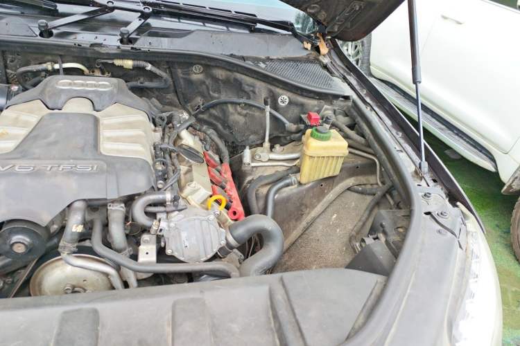 Used Audi Q7 2015 40 TFSI Collector's Edition Engine Bay Left