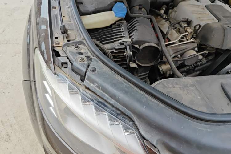 Used Audi Q7 2015 35 TFSI Sport Edition Engine Bay Right