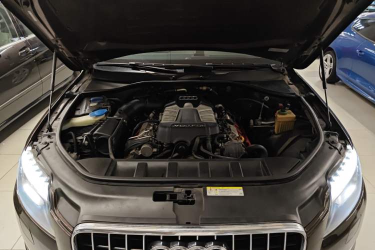 Used Audi Q7 2015 35 TFSI Ambition Edition Engine Bay