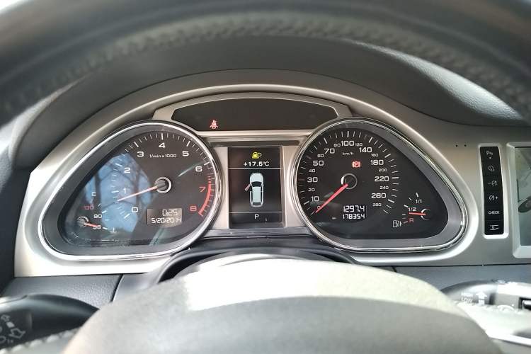 Used Audi Q7 2015 35 TFSI Ambition Edition Instrument Cluster