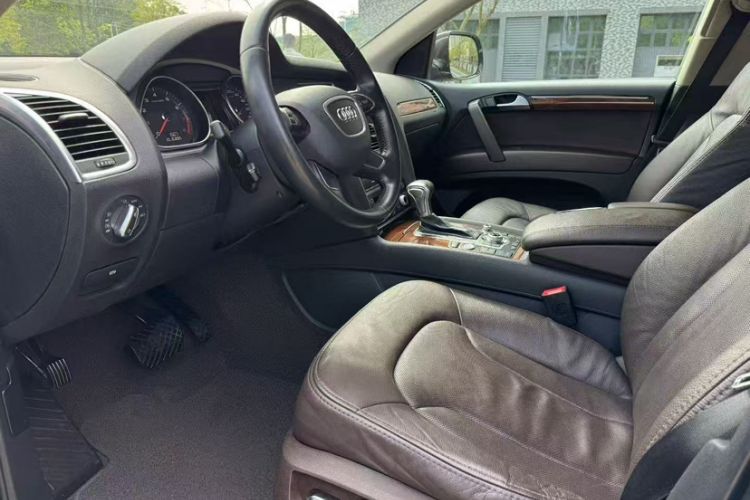Used Audi Q7 2015 35 TFSI Sport Edition Interior 1