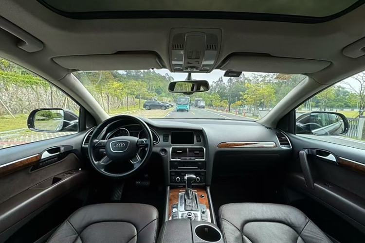 Used Audi Q7 2015 35 TFSI Sport Edition Interior 3